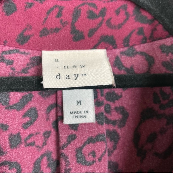 A New Day Women's Medium Long Sleeve Shirt Dress Animal Print Red Office Career - Picture 3 of 15